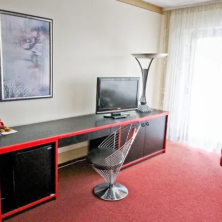 Hotel Waldhotel Stein 4*
